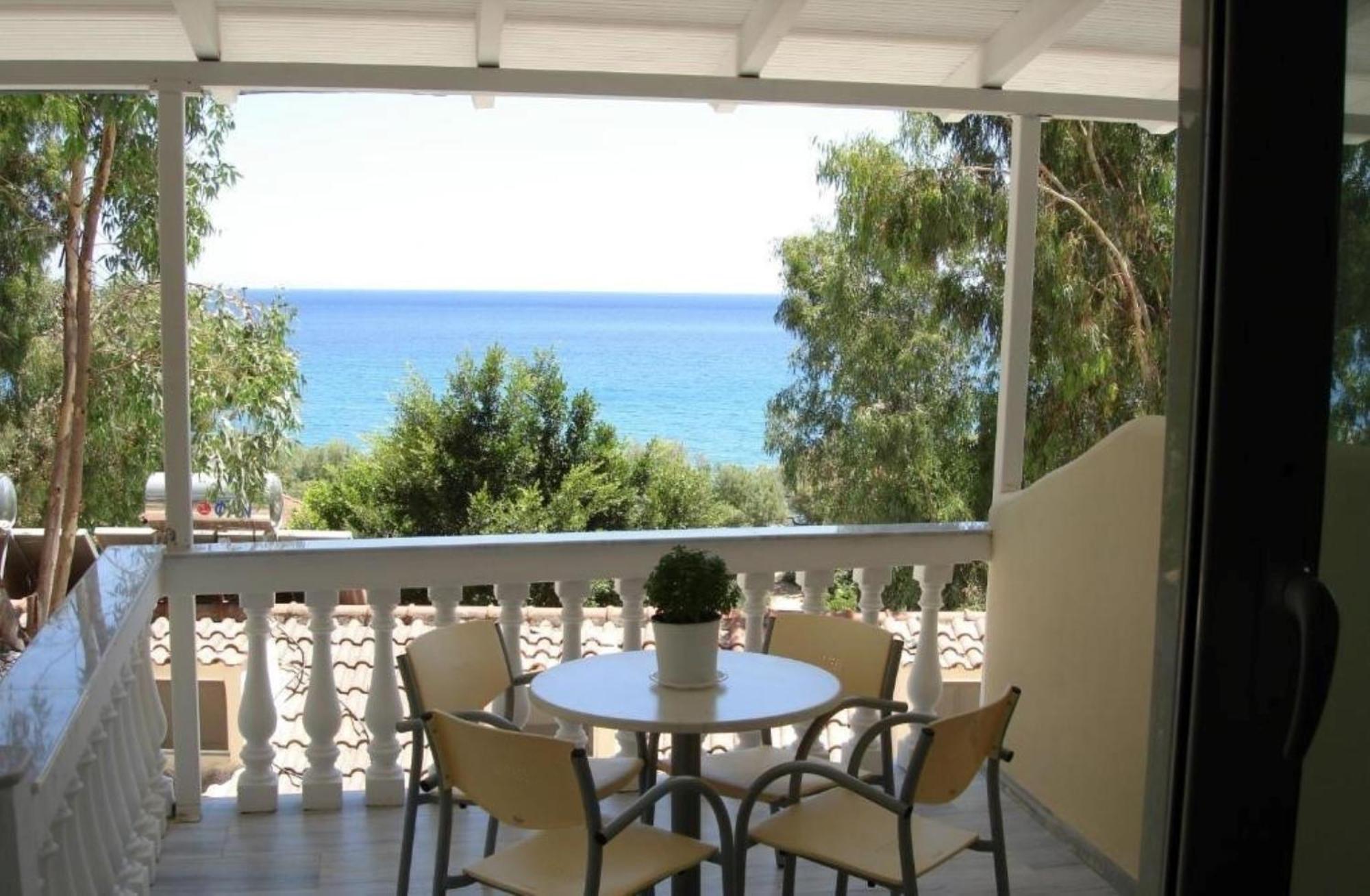 Pansion Koroni L'Antic Hotel Екстериор снимка
