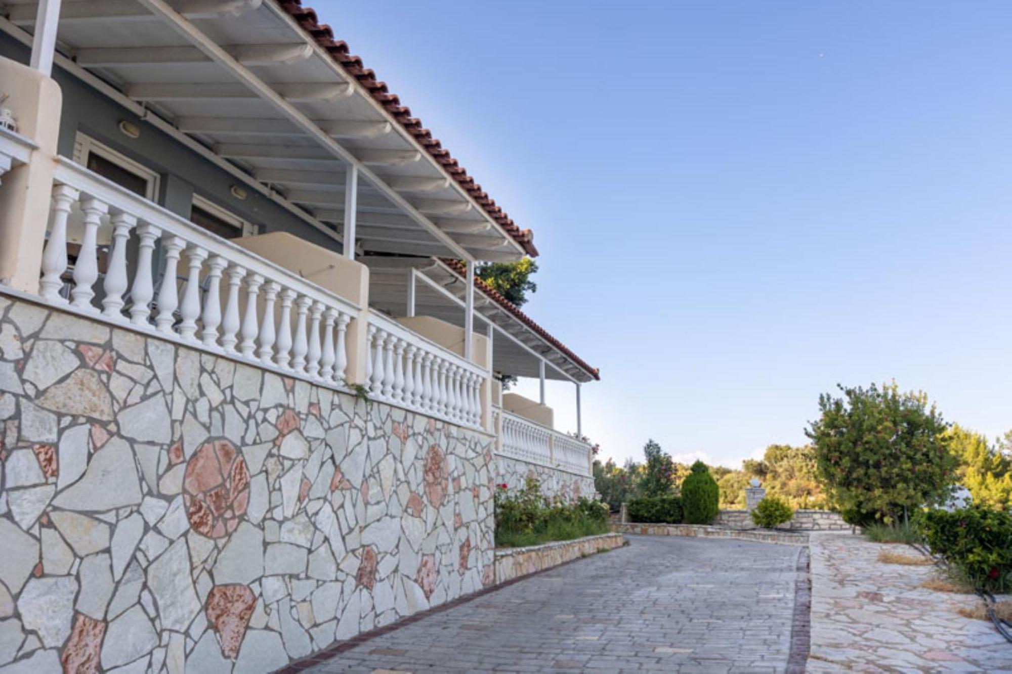 Pansion Koroni L'Antic Hotel Екстериор снимка