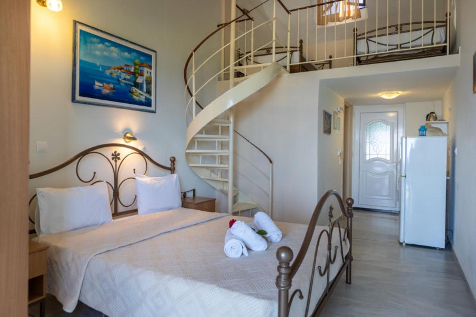 Pansion Koroni L'Antic Hotel Екстериор снимка