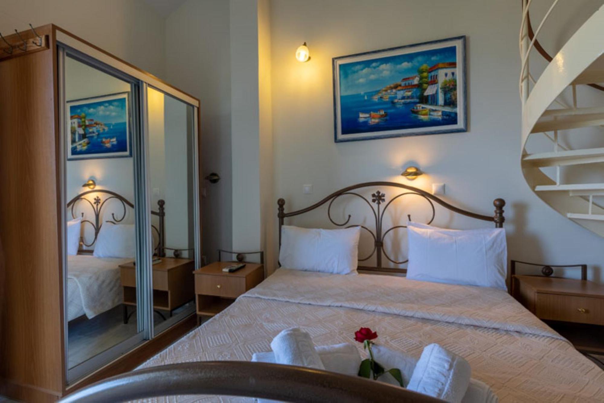 Pansion Koroni L'Antic Hotel Екстериор снимка